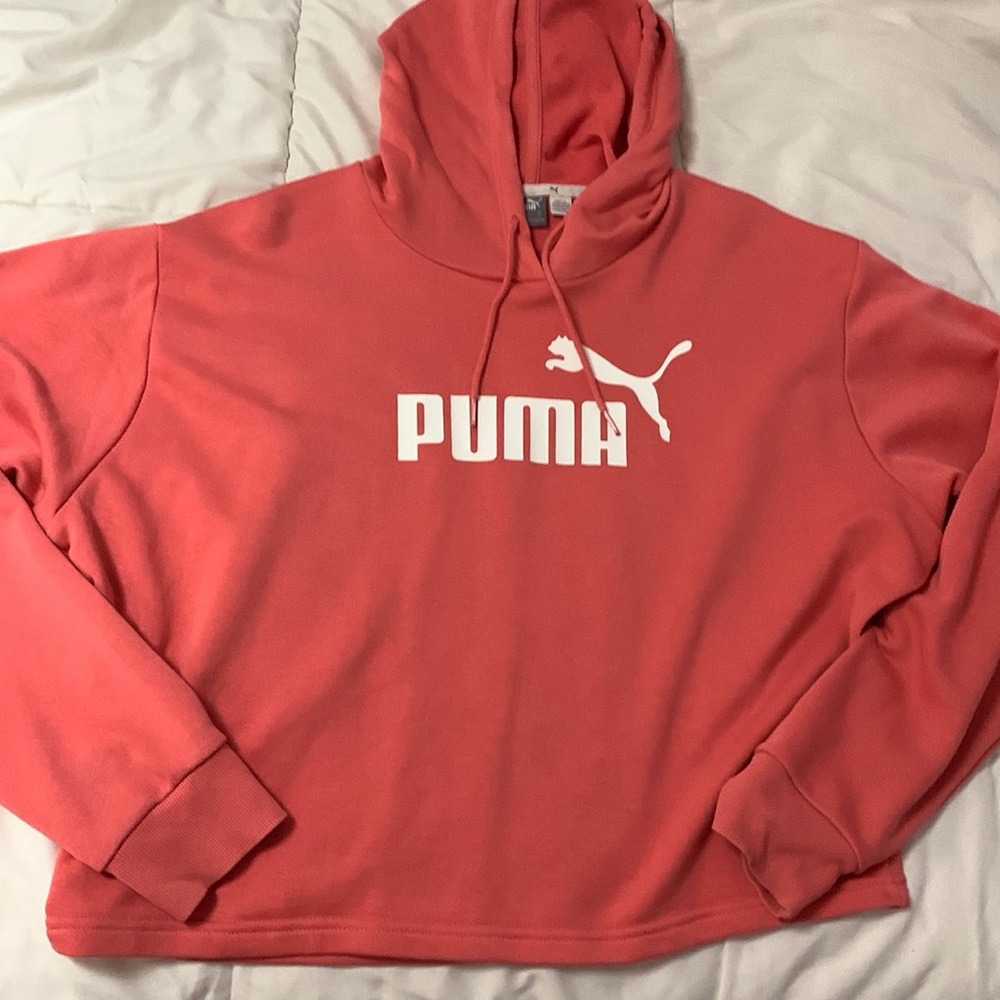 Puma size L super cute like new hoodie